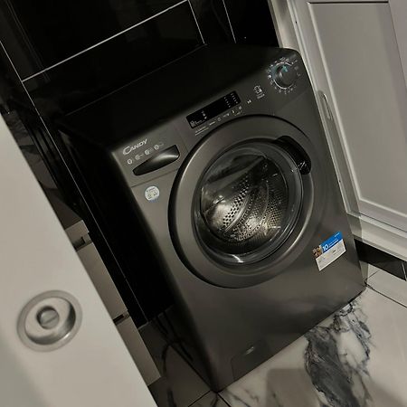 Naomi Luxury Home Катания Екстериор снимка
