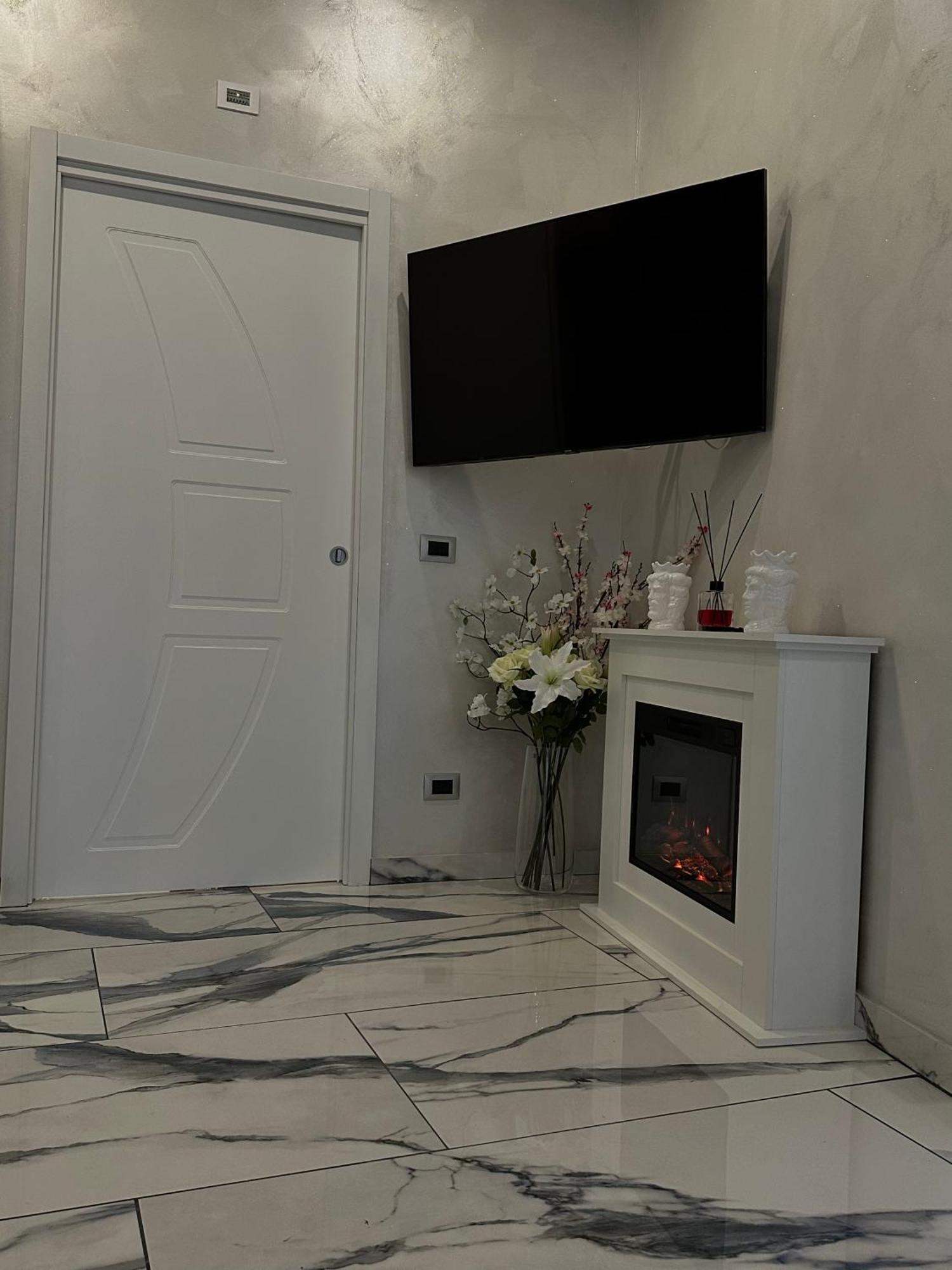 Naomi Luxury Home Катания Екстериор снимка