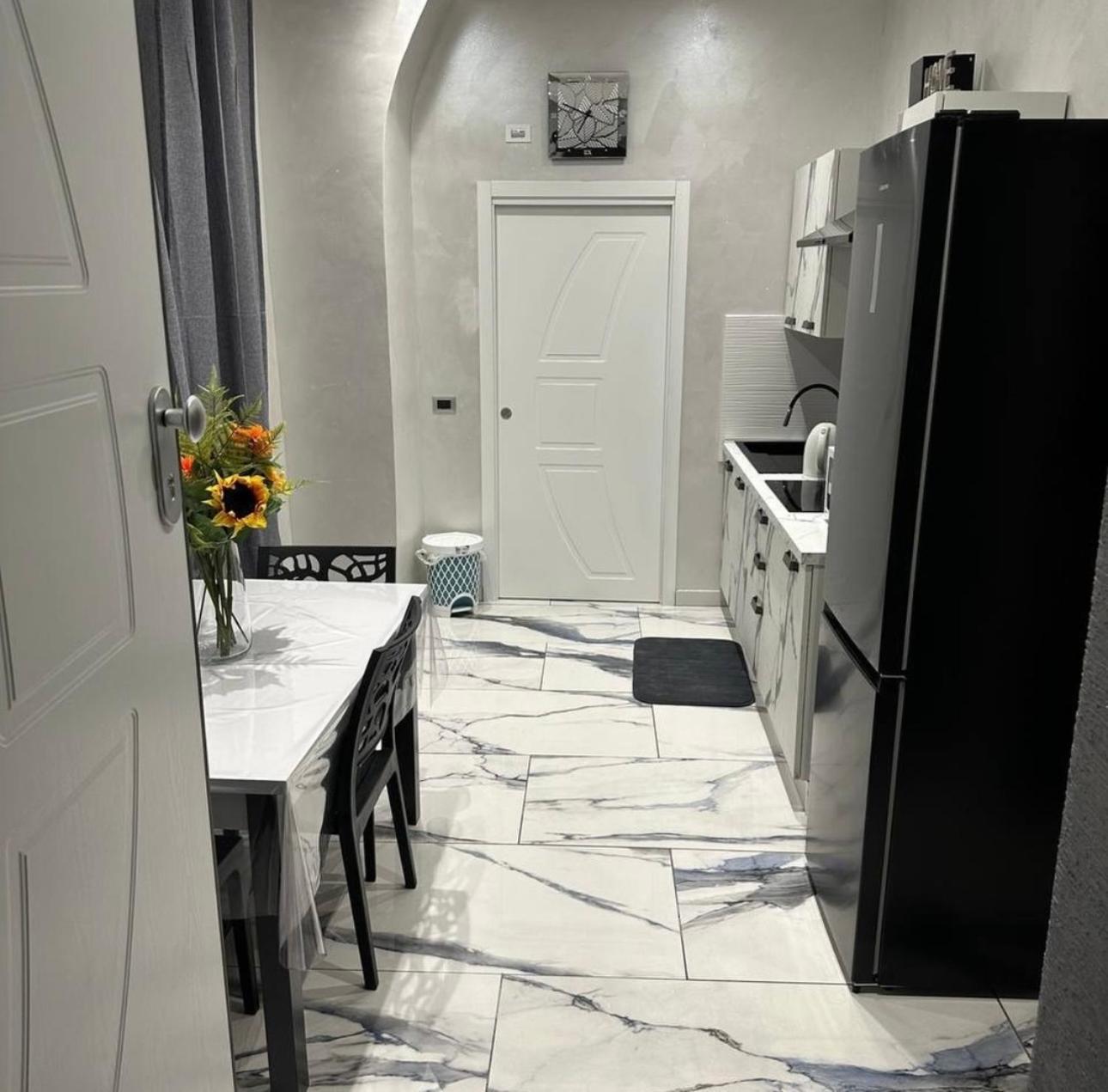 Naomi Luxury Home Катания Екстериор снимка